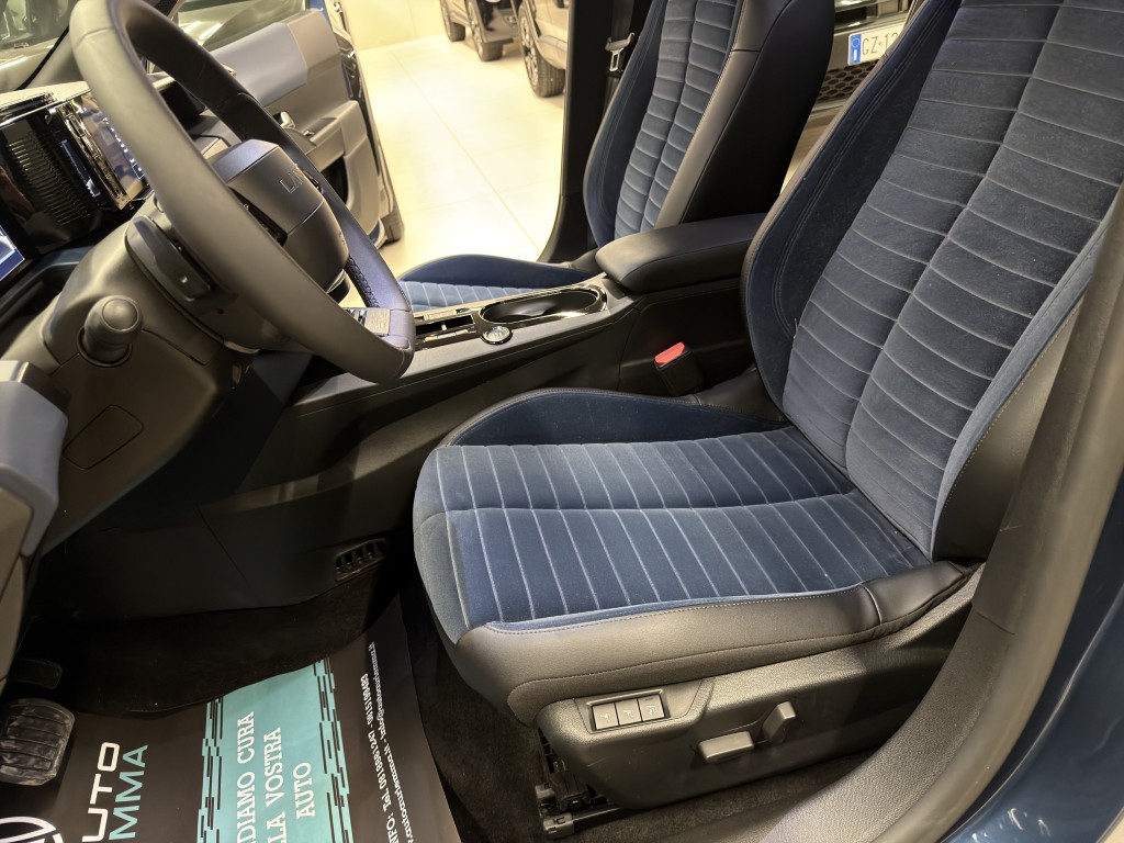 LANCIA YPSLON 1200 HYBRID 110 CV  EDIZIONE CASSINA 